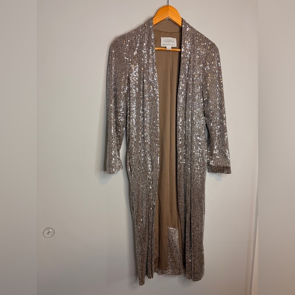 Elegant Silver Sequin Long Cardigan - Picture 7 of 11